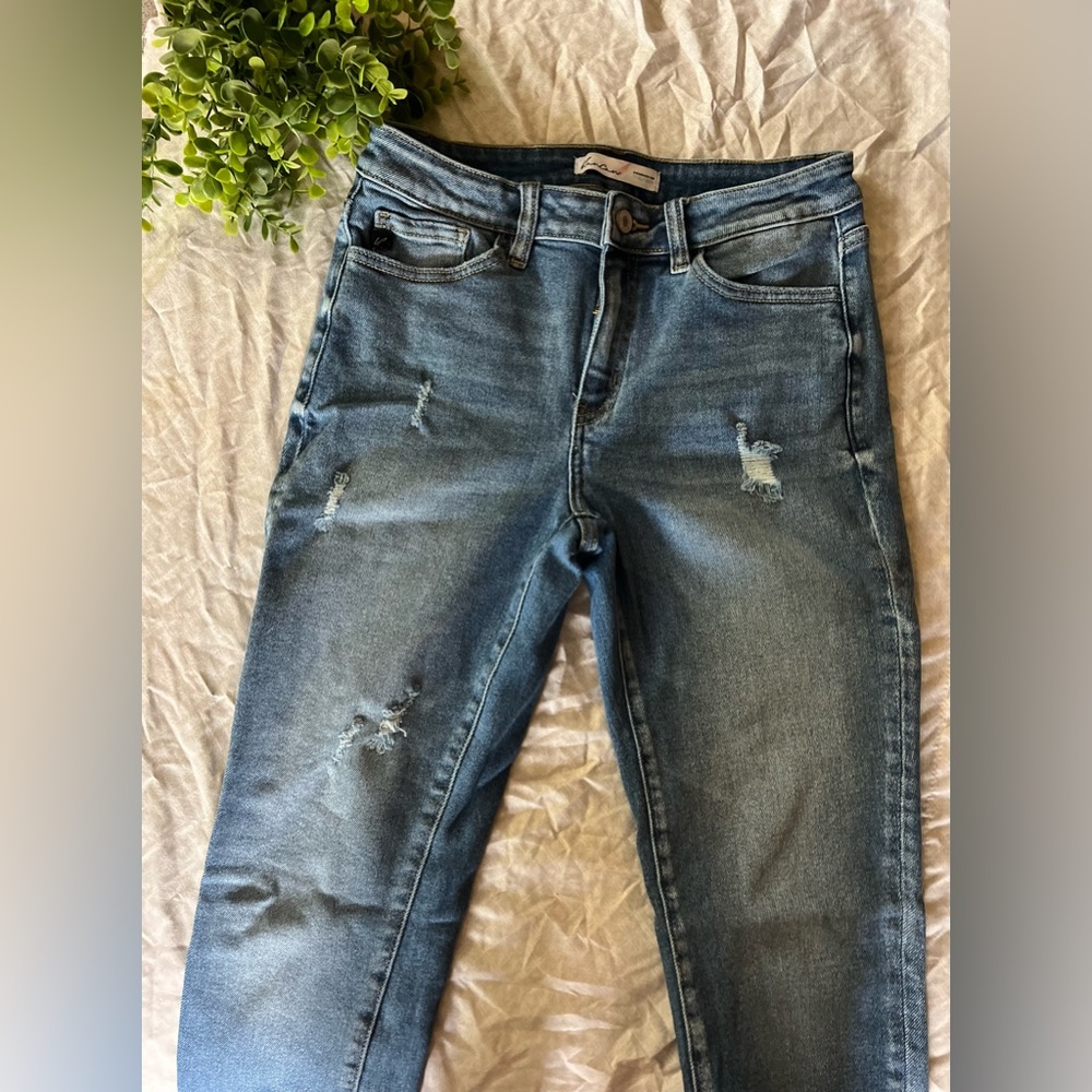 Womens High Rise KanCan Skinny Jeans. Size W26L27